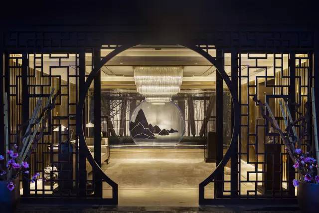 中式景观流行设计元素：月洞门