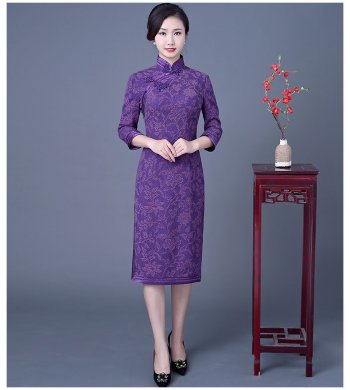 复古端庄大气旗袍，紫色中长袖旗袍裙