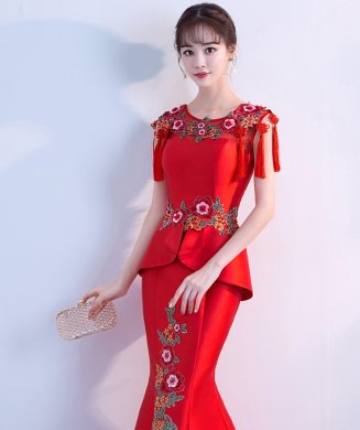 红色显瘦长款中式礼服，中国风鱼尾晚礼服