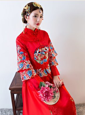古色古香中式礼服，中国风新娘结婚礼服