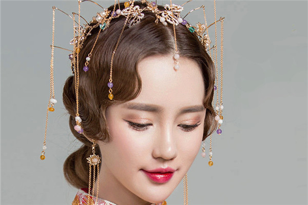 中式古典纯手工发饰，婚礼头饰蝴蝶彩珠