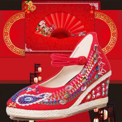 坡跟系带绣花鞋，中式婚鞋