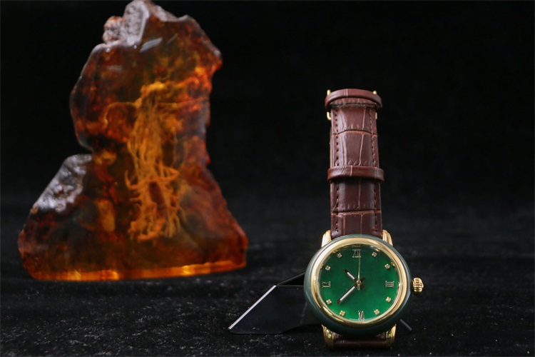 华贵精致玉石手表，典雅大气绿松石
