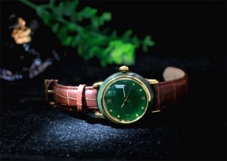 华贵精致玉石手表，典雅大气绿松石