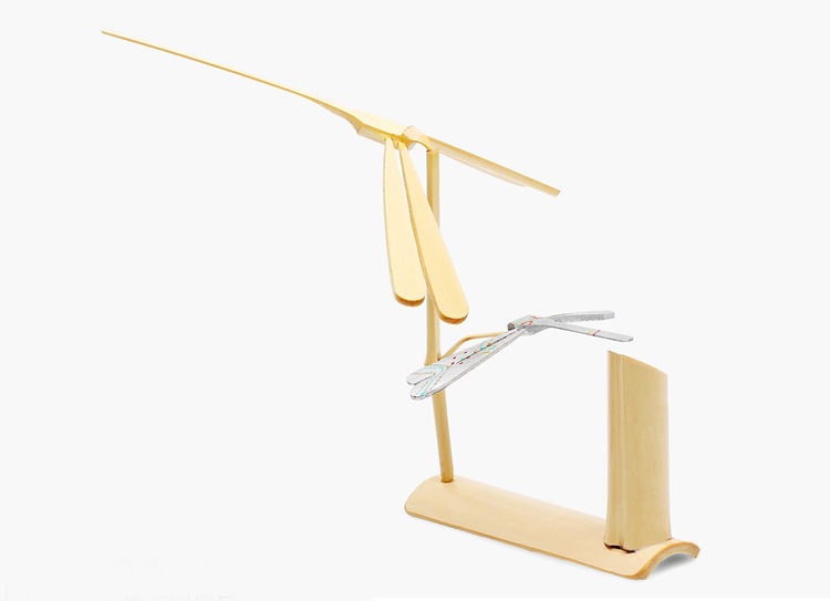 中国风纯手工竹制品平衡竹蜻蜓笔筒
