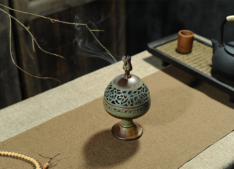 中式陶瓷仿古雕花博山炉