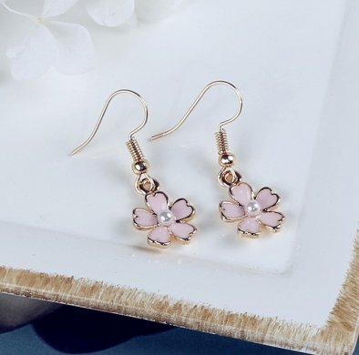 可爱气质的樱花粉珍珠耳环