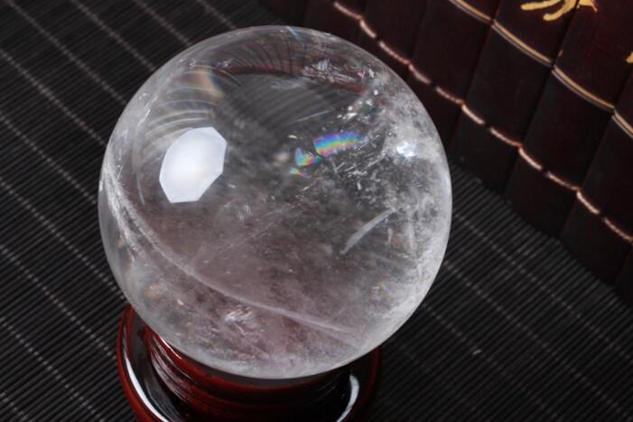 白水晶球 ，纯天然水晶鉴定方法