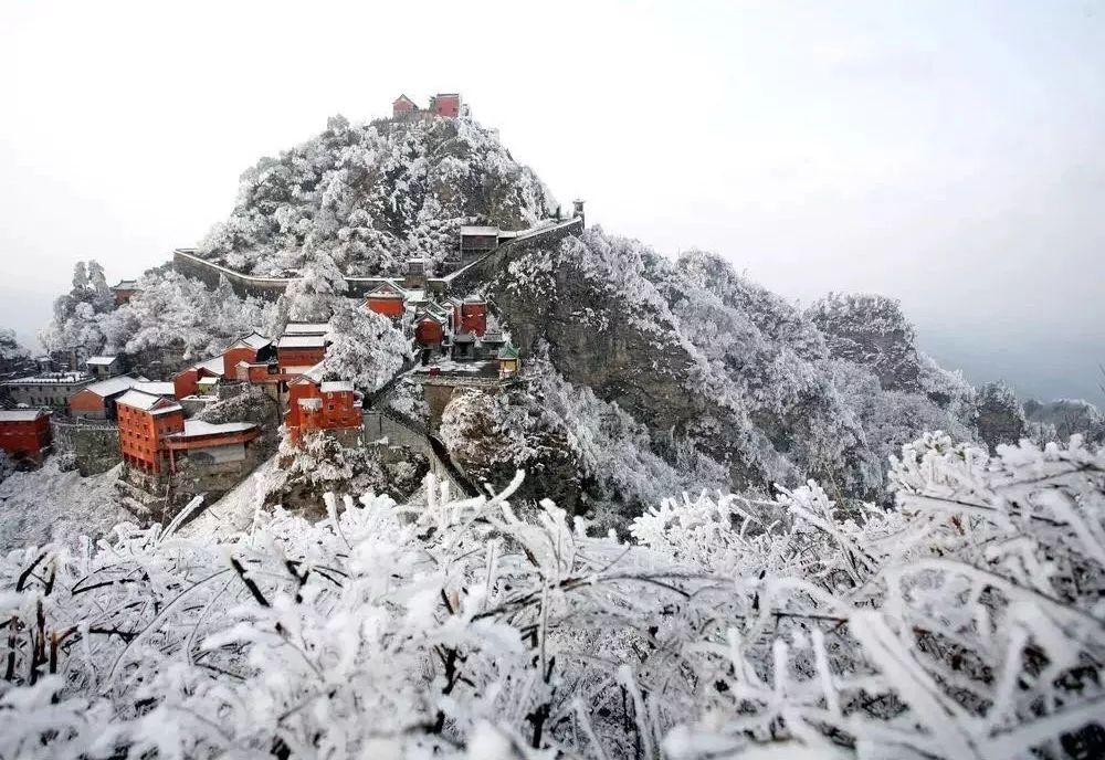 武当山雪景摄影：雪后武當是仙山