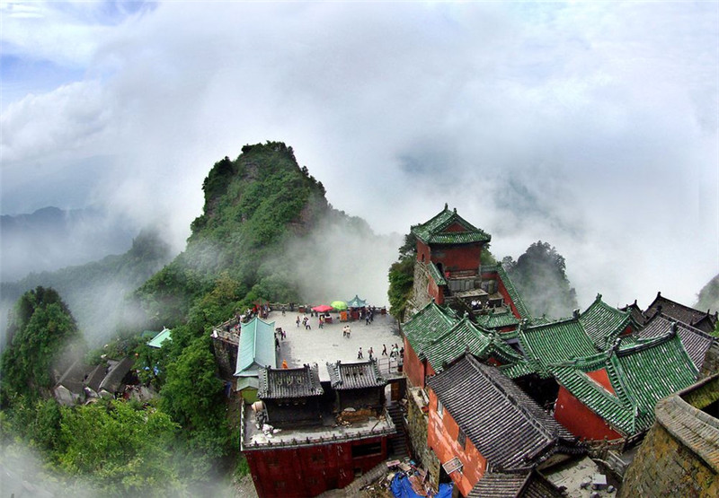 夏日的五岳之冠武当山